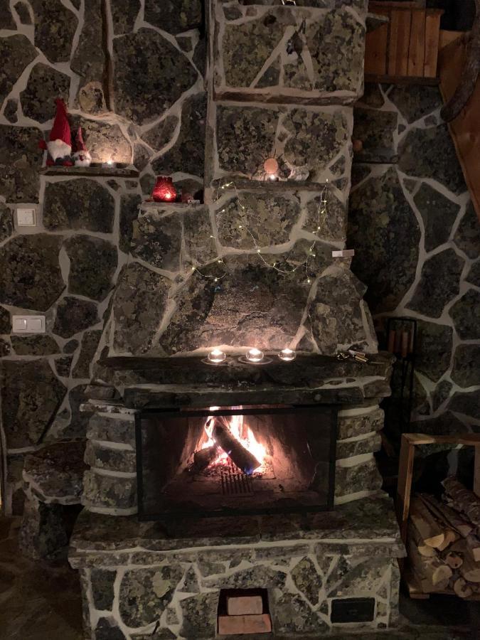 Logwood Chalet 洛斯托 外观 照片