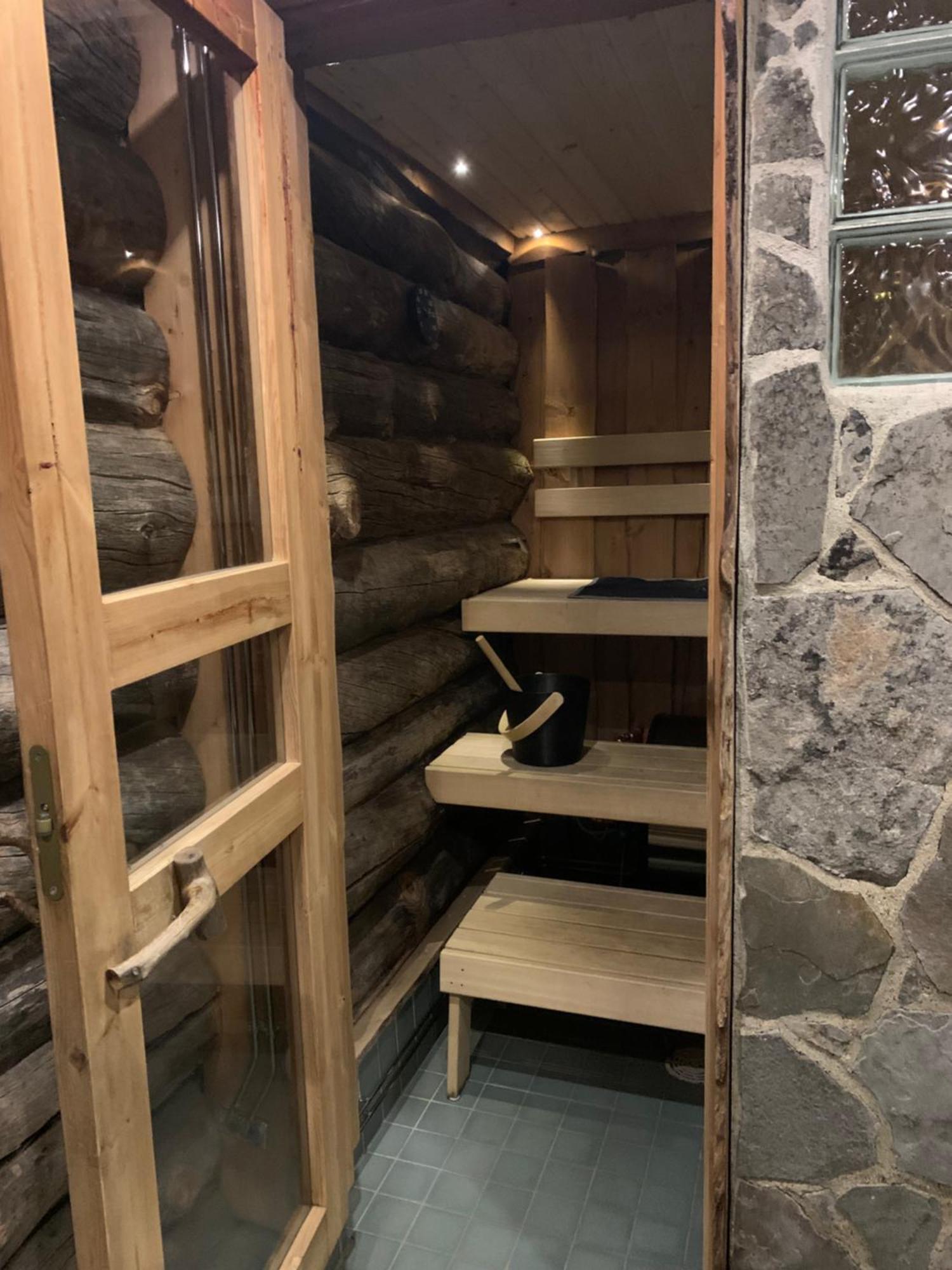 Logwood Chalet 洛斯托 外观 照片